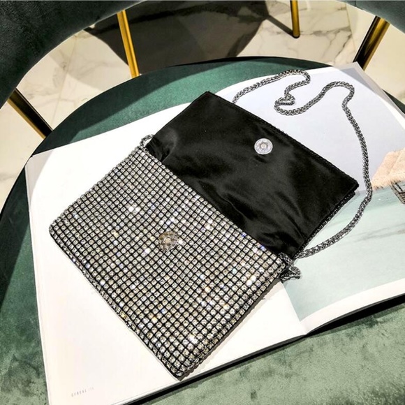 New! Rhinestone Chain Purse - Picture 8 of 13